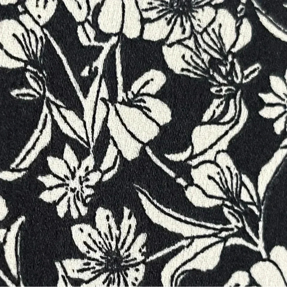 Madison Gray Women’s top size large black and white - Picture 2 of 7